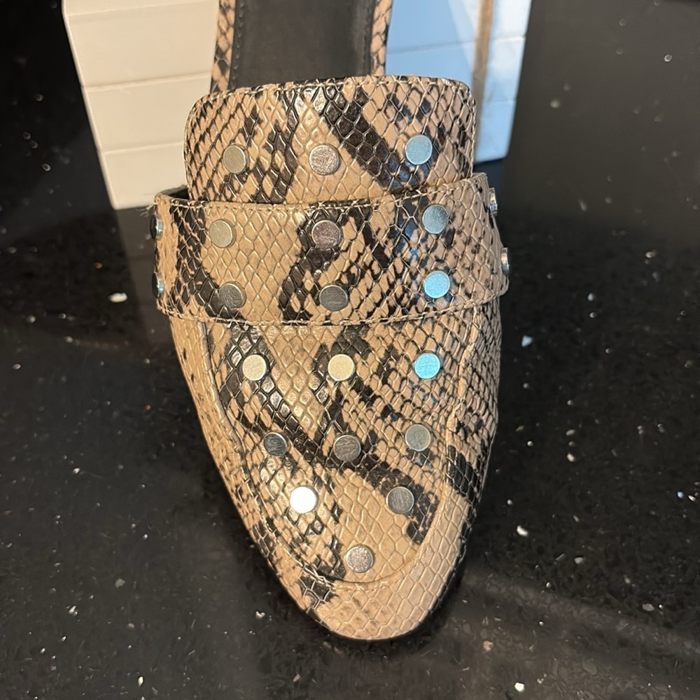 Vince Camuto Taupe Snakeskin Leather Two Piece Silver Studded Flats WENERLY - Picture 7 of 16